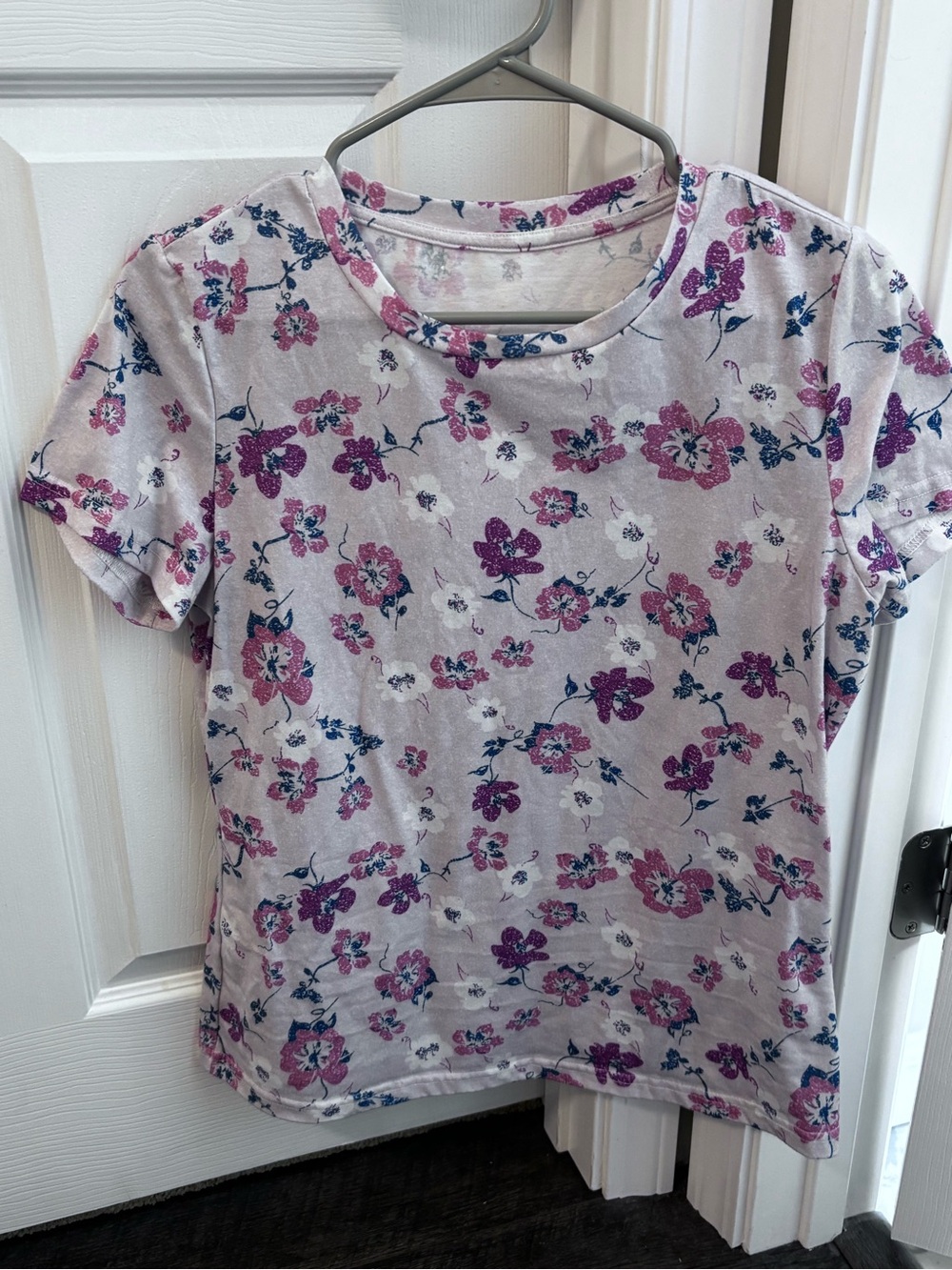 Pulse Floral Short Sleeve Tee in Lavender and Purple